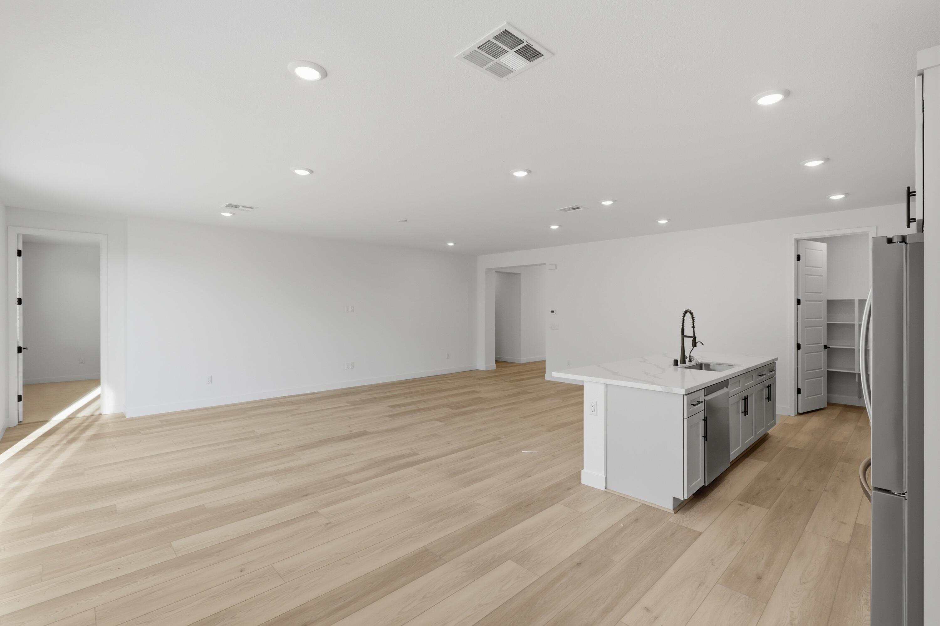 CECITA CREST AT DIVARIO - Residential