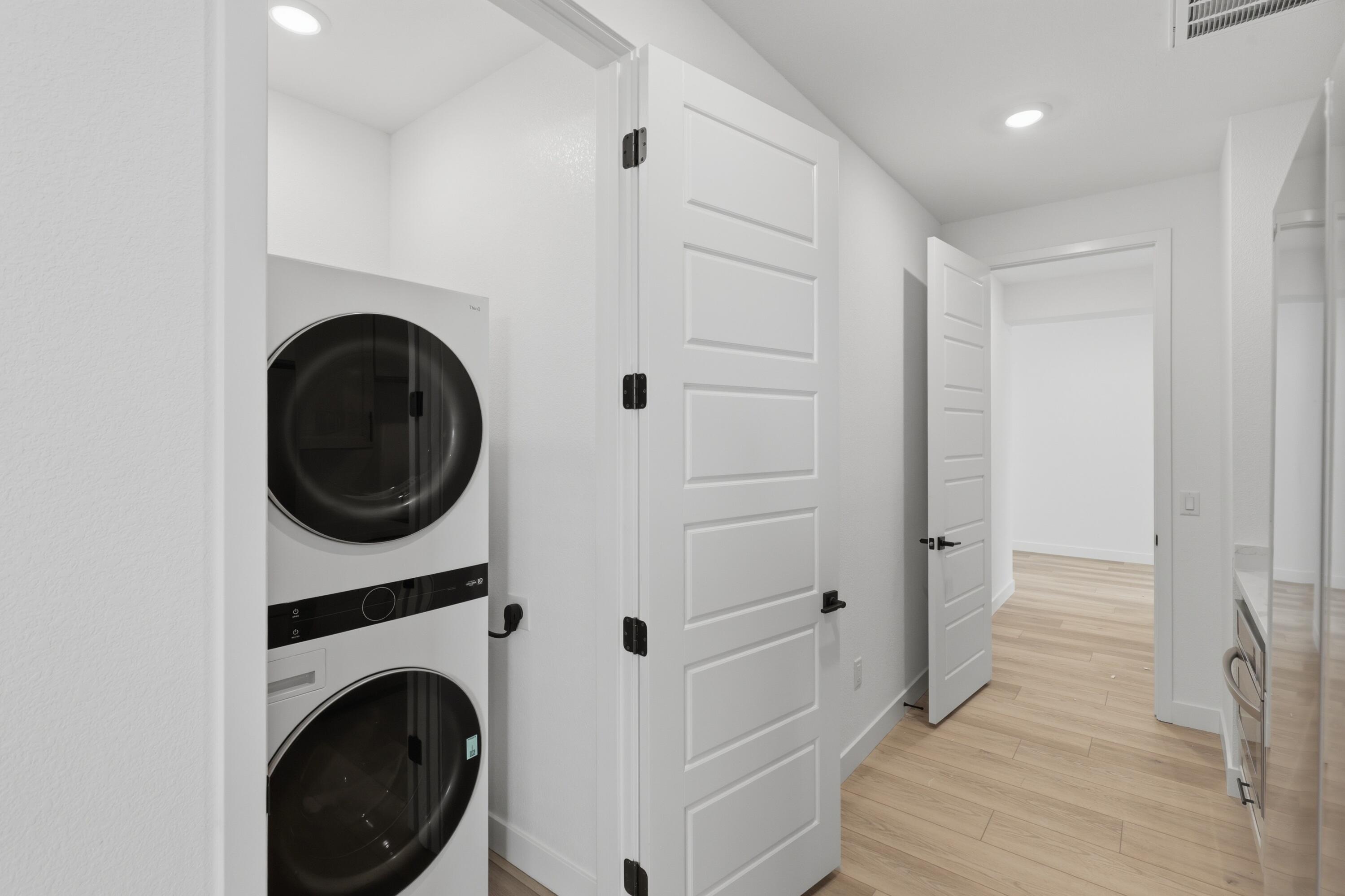 CECITA CREST AT DIVARIO - Residential