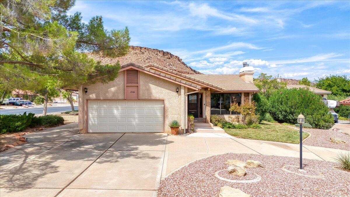 BLOOMINGTON COUNTRY CLUB - Residential