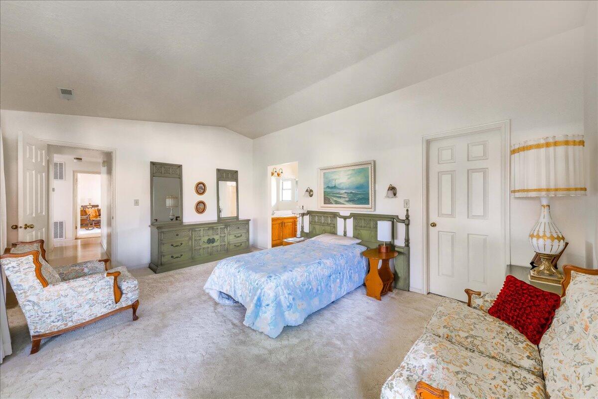 BLOOMINGTON COUNTRY CLUB - Residential