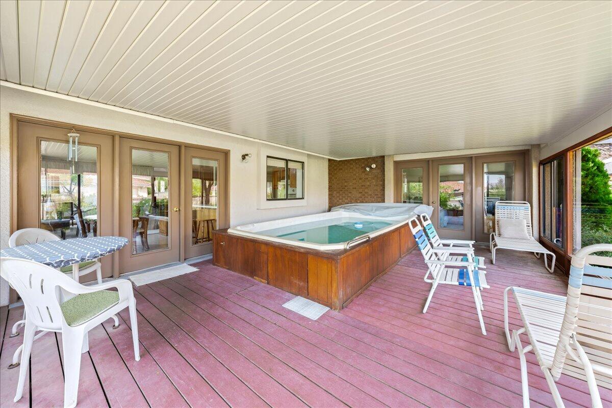 BLOOMINGTON COUNTRY CLUB - Residential