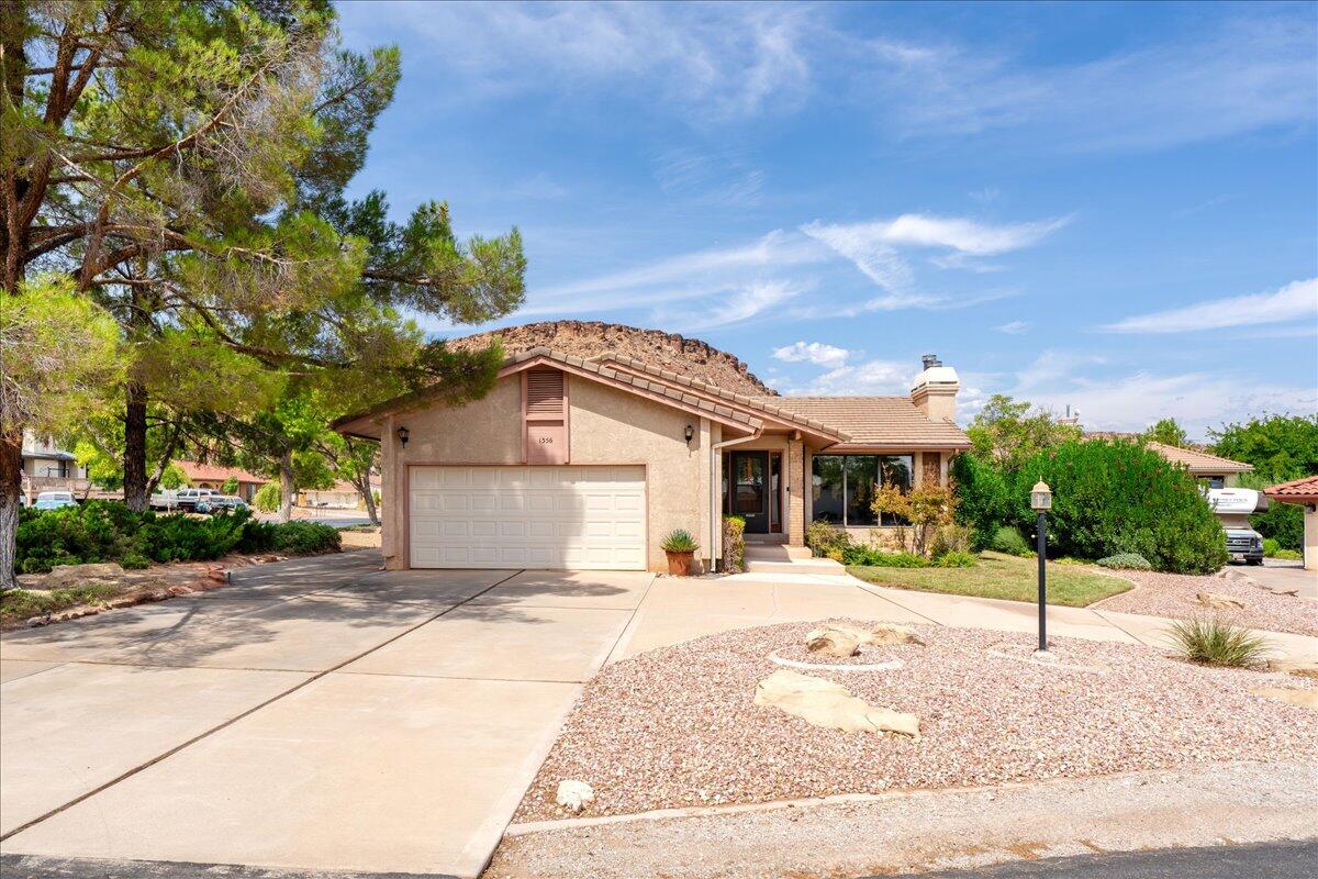 BLOOMINGTON COUNTRY CLUB - Residential