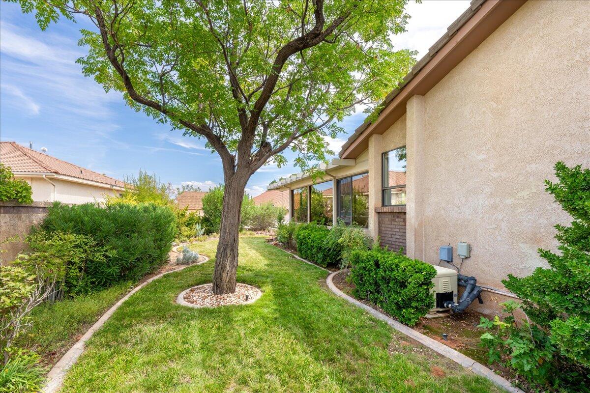 BLOOMINGTON COUNTRY CLUB - Residential