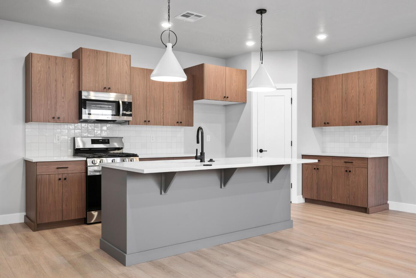 RISE AT CORAL CANYON - Residential