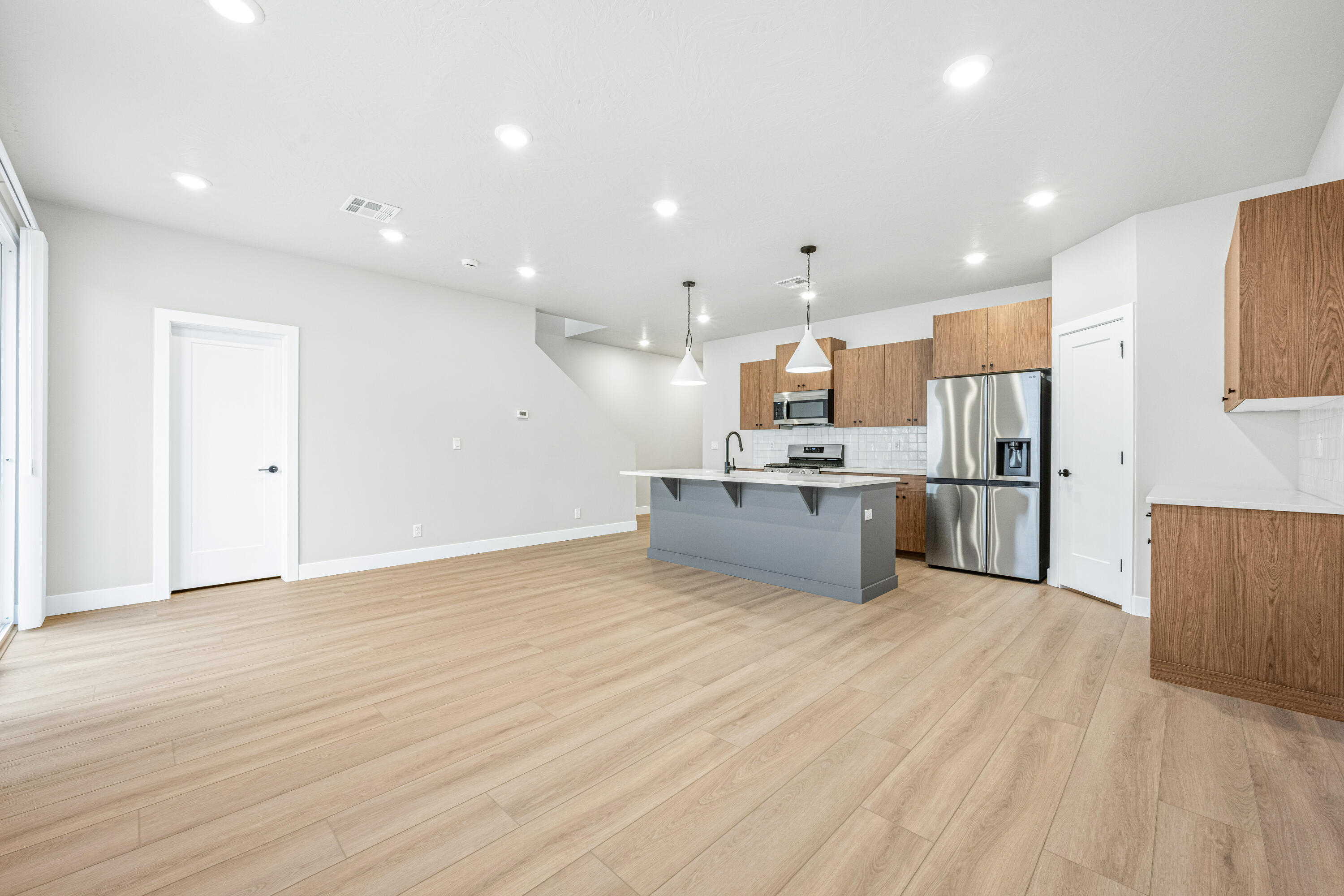 RISE AT CORAL CANYON - Residential