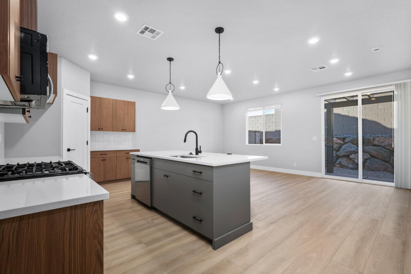 RISE AT CORAL CANYON - Residential