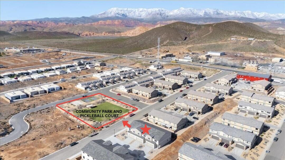 HURRICANE HEIGHTS TOWNHOMES - Residential