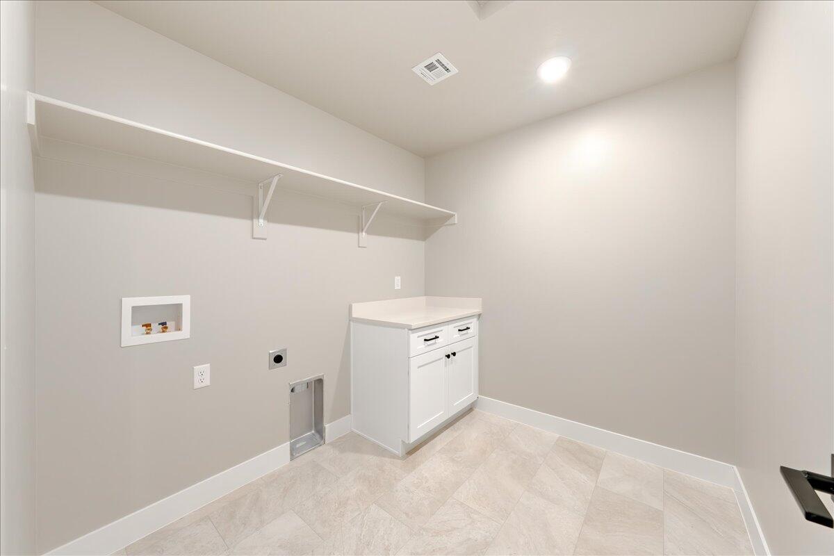 HURRICANE HEIGHTS TOWNHOMES - Residential