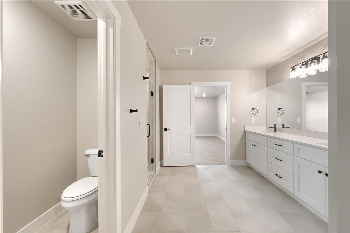 HURRICANE HEIGHTS TOWNHOMES - Residential