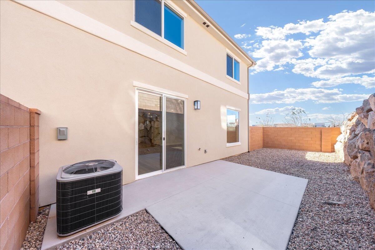 HURRICANE HEIGHTS TOWNHOMES - Residential