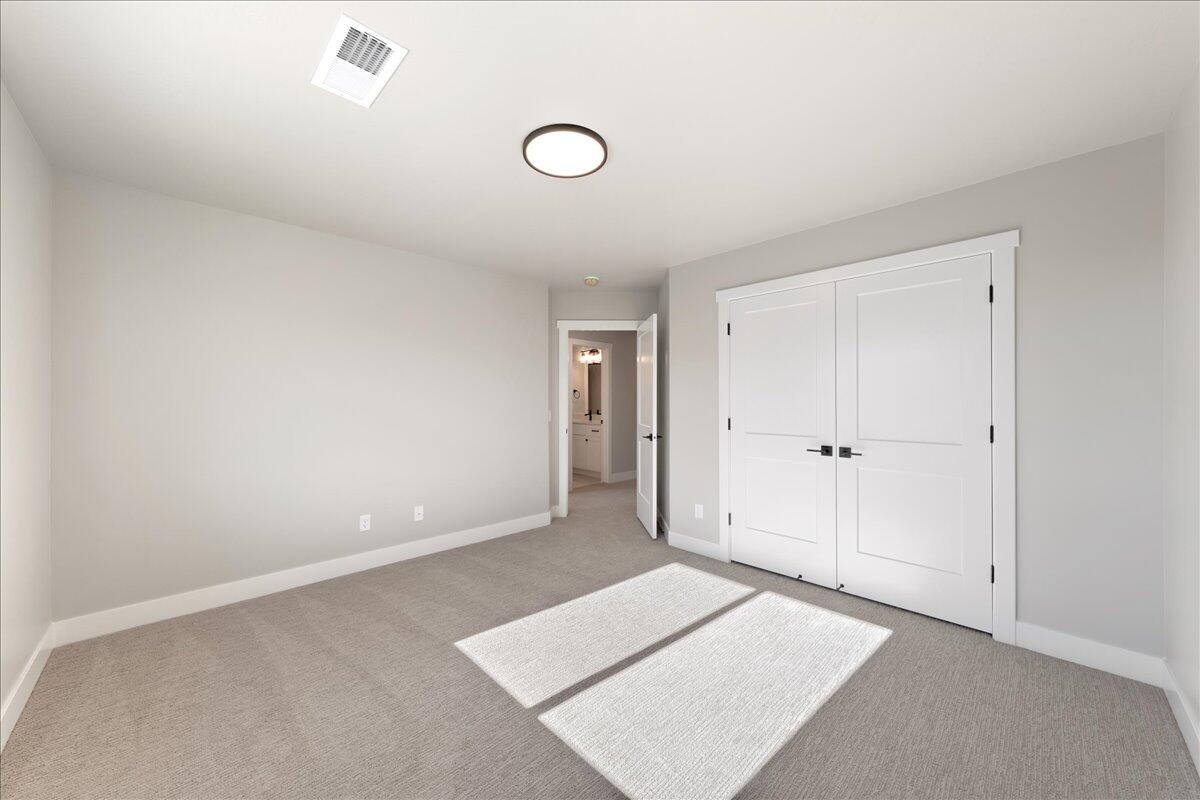 HURRICANE HEIGHTS TOWNHOMES - Residential