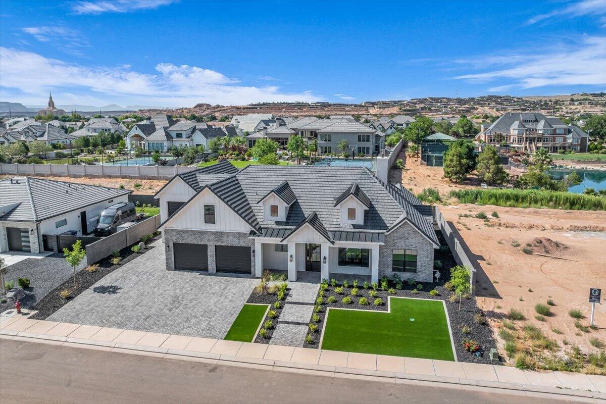 MOORLAND PARK - Residential