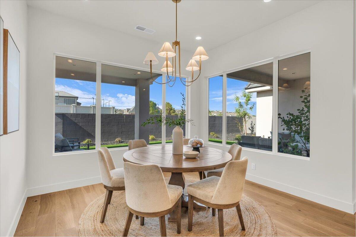 MOORLAND PARK - Residential