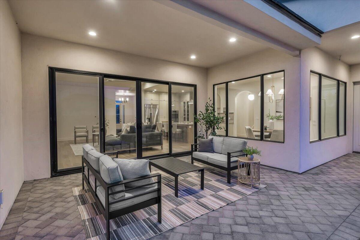 MOORLAND PARK - Residential