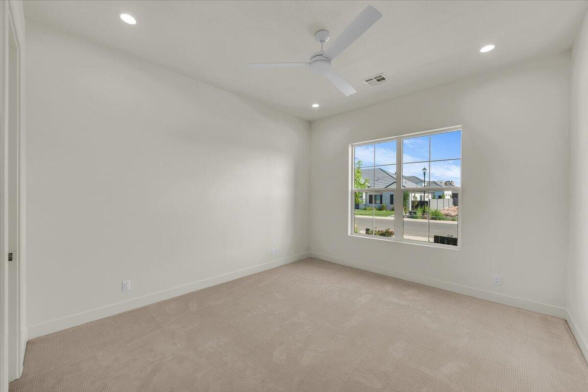 MOORLAND PARK - Residential