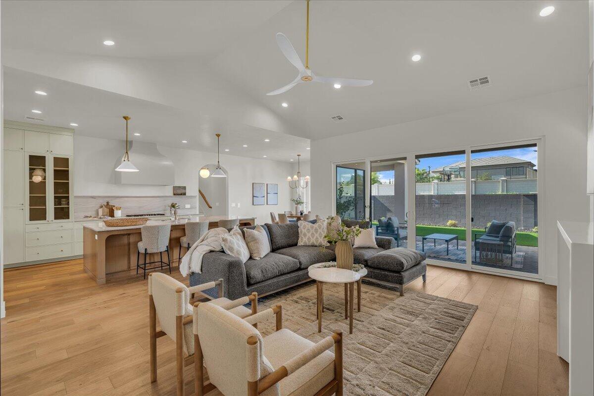 MOORLAND PARK - Residential