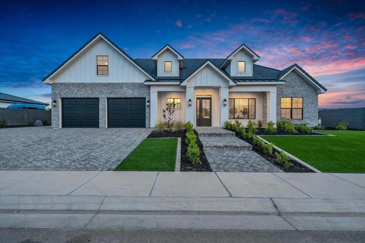 MOORLAND PARK - Residential