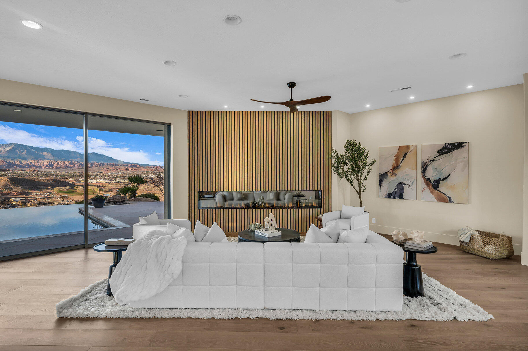 STONE CLIFF - Residential