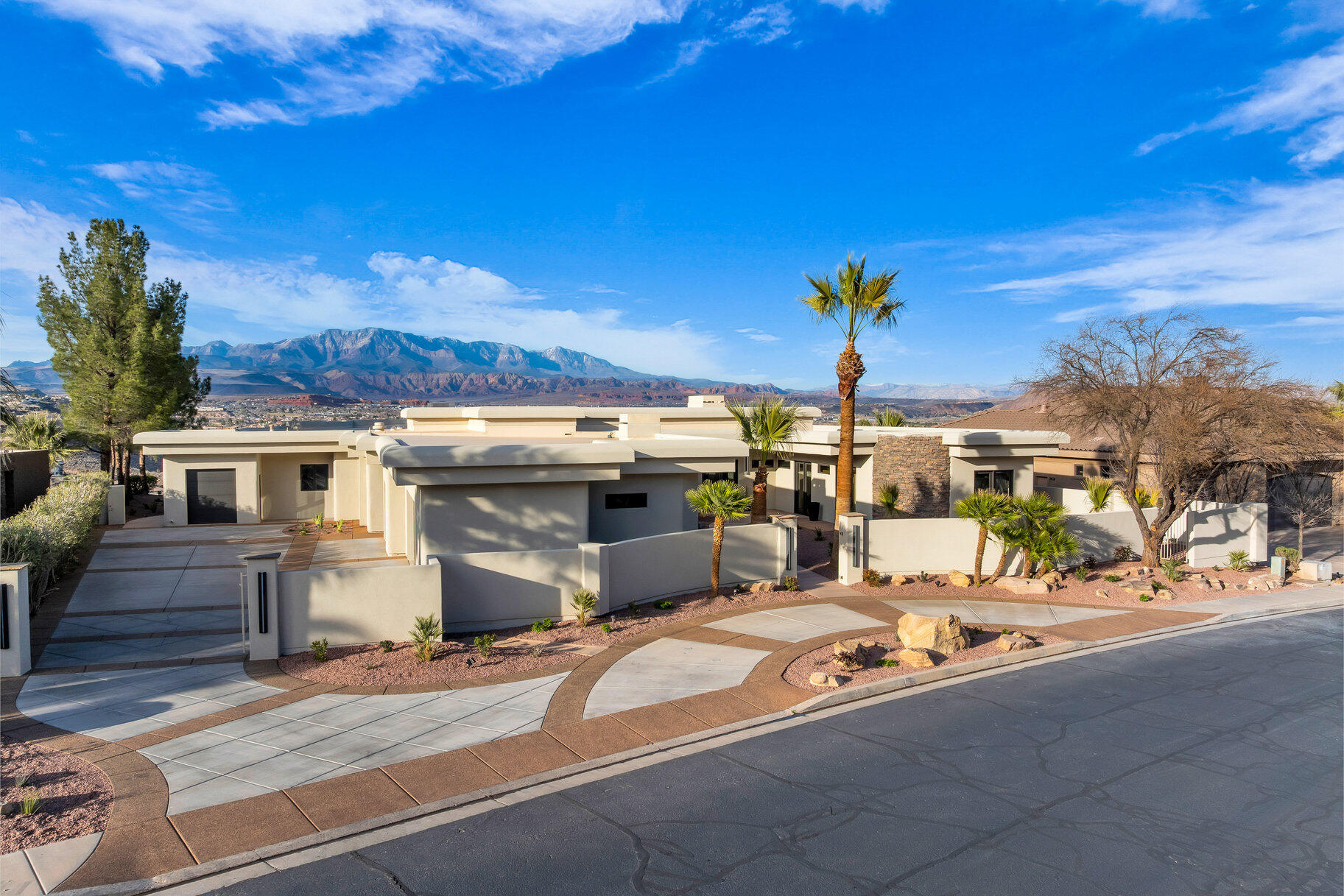 STONE CLIFF - Residential