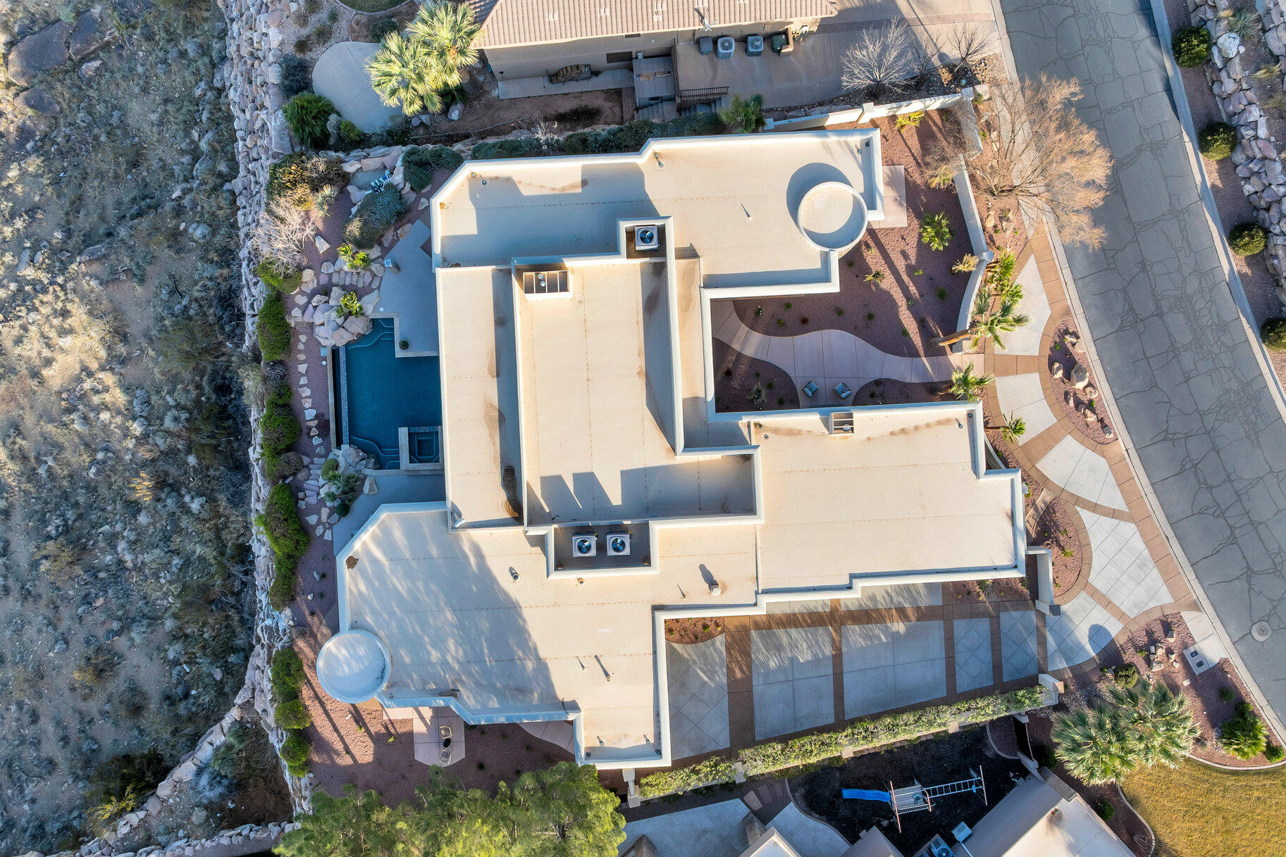 STONE CLIFF - Residential