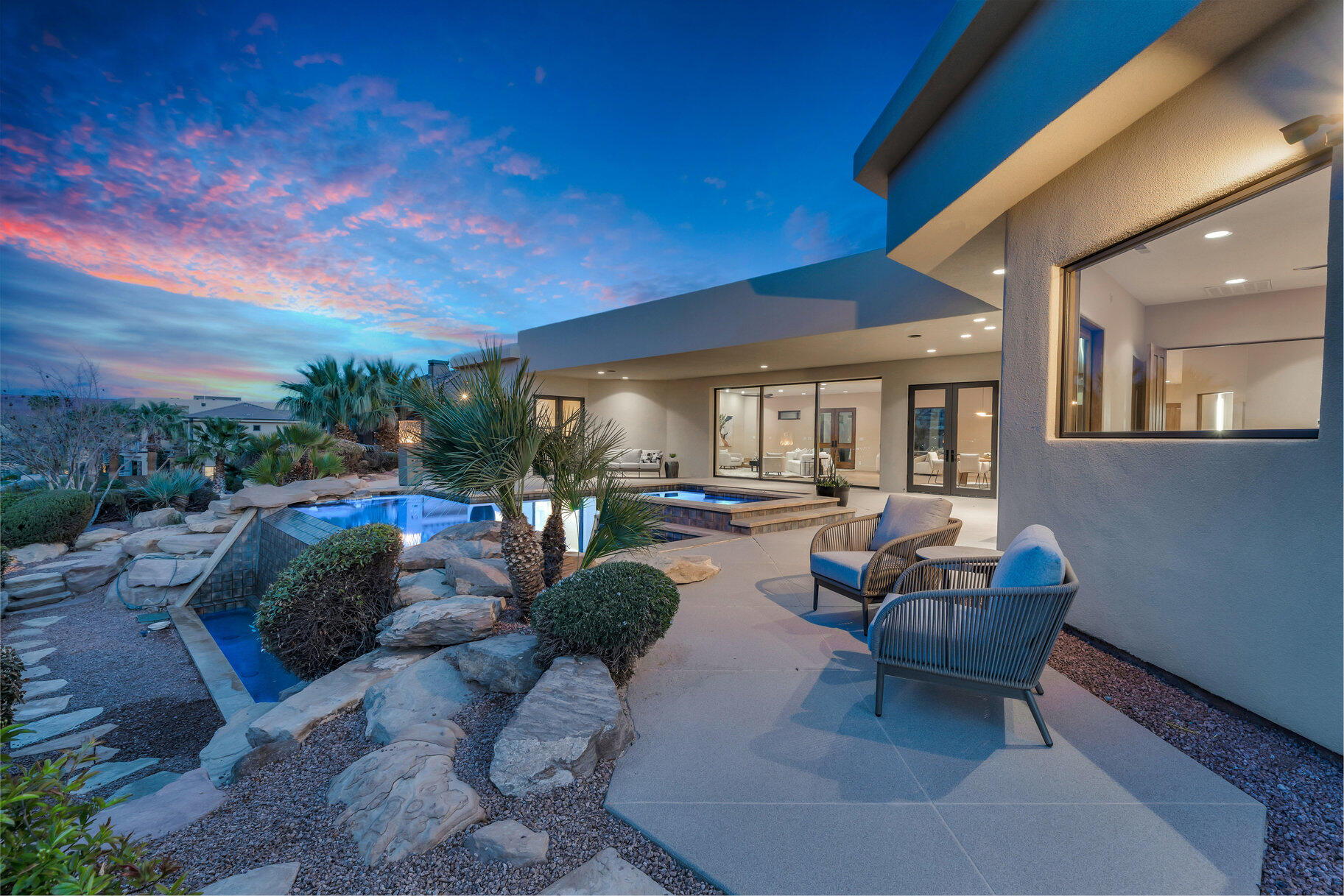 STONE CLIFF - Residential