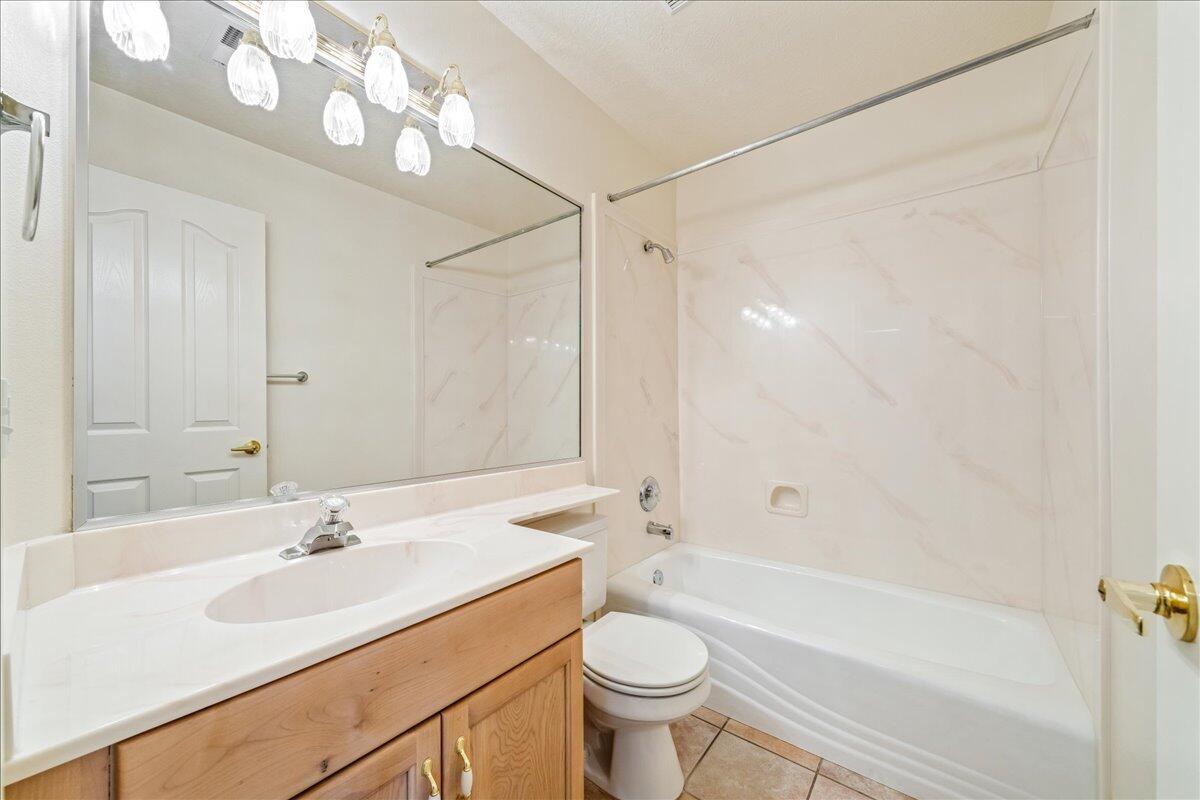 PADRE LAKES TOWNHOMES - Residential