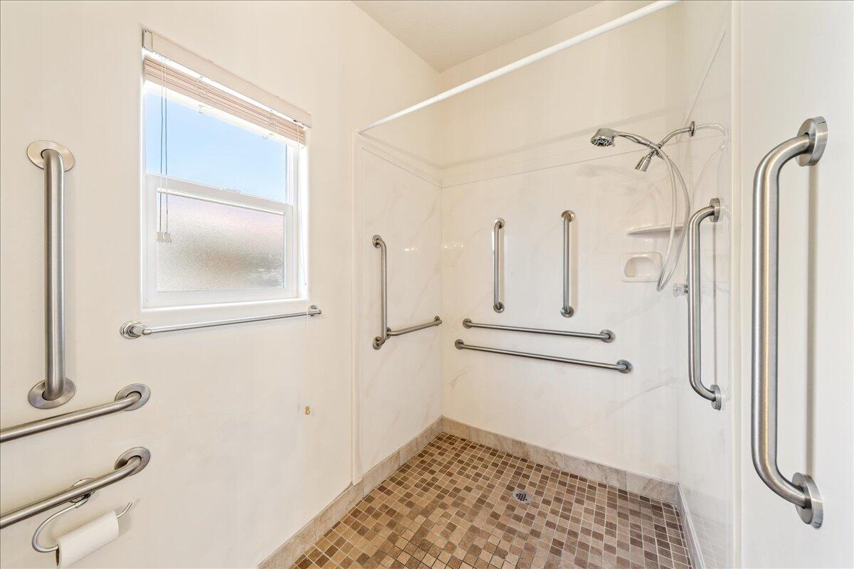 PADRE LAKES TOWNHOMES - Residential