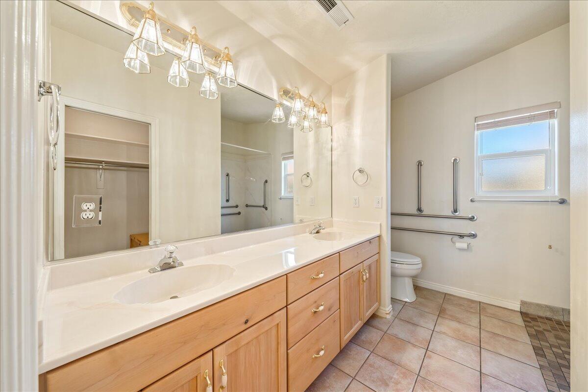 PADRE LAKES TOWNHOMES - Residential