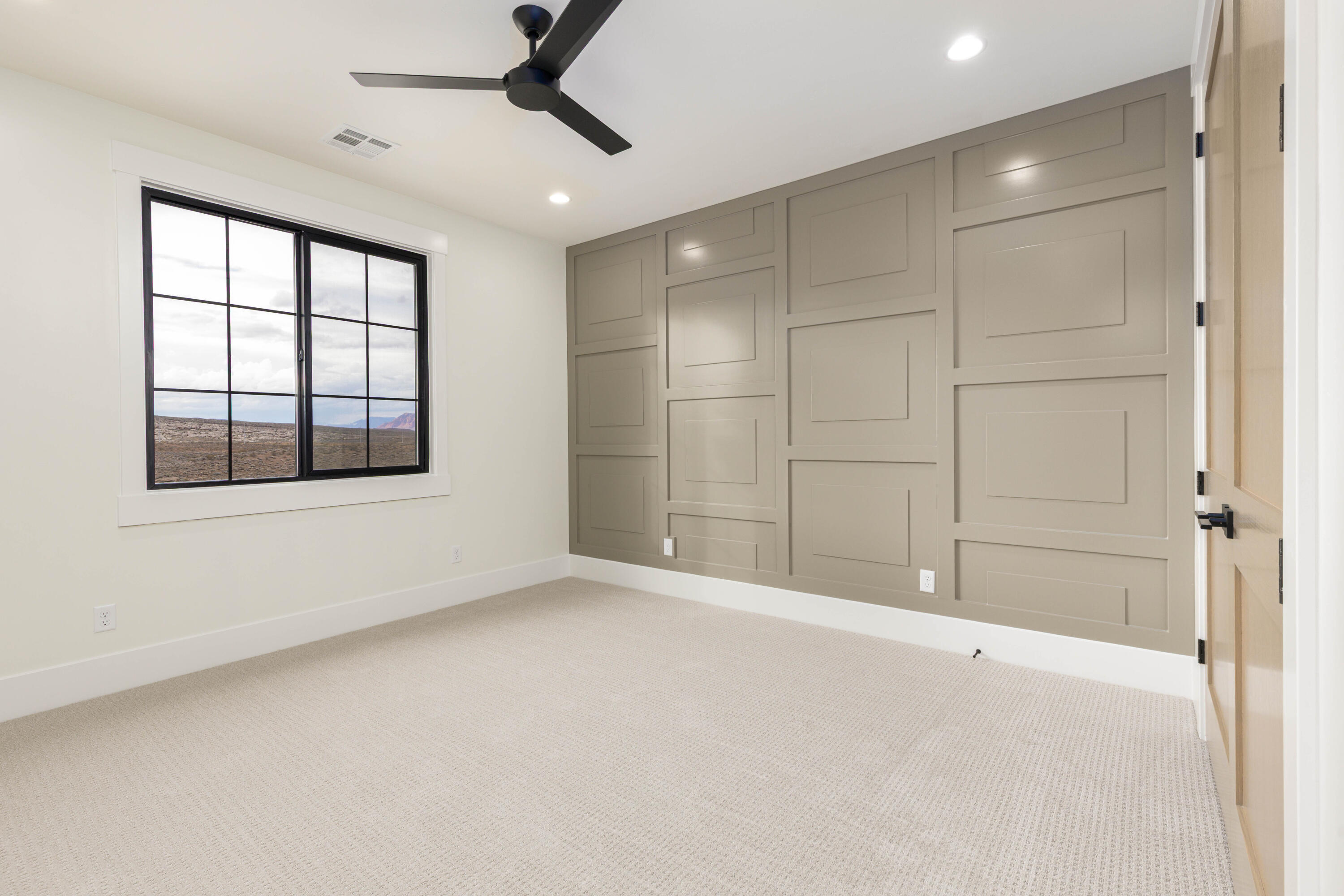 TONAQUINT RIDGE SUB - Residential