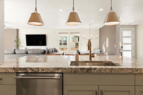 Tiny photo for 3534 E Amanecer LN, Washington, UT 84780 (MLS # 26-276794)