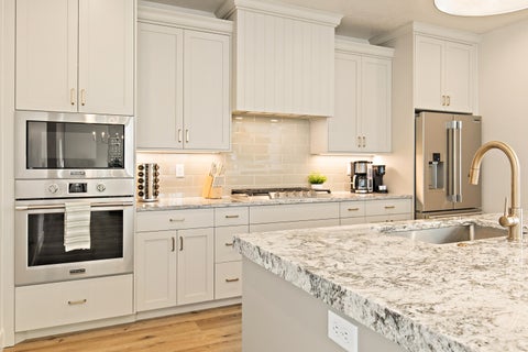 Tiny photo for 3534 E Amanecer LN, Washington, UT 84780 (MLS # 26-276794)