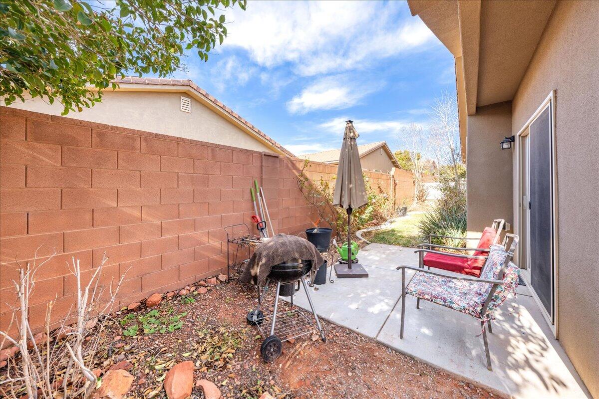 RED CLIFFS PARK - Residential