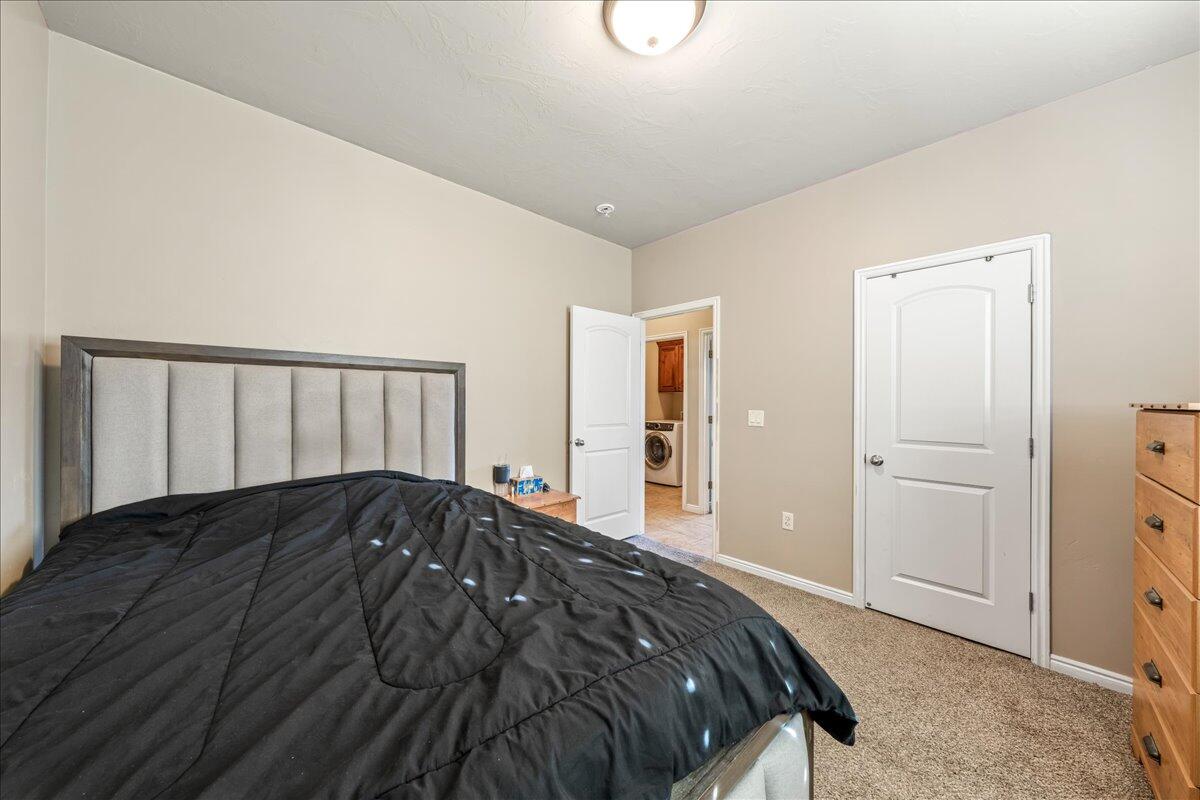 RED CLIFFS PARK - Residential