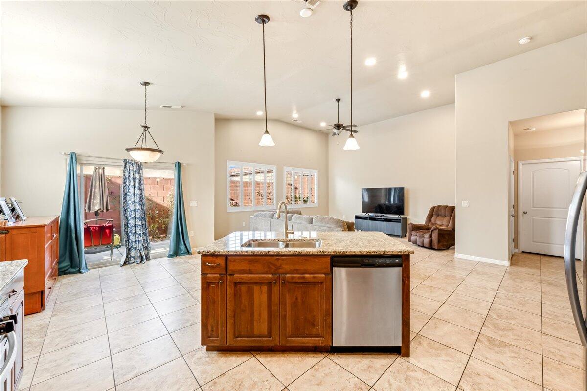 RED CLIFFS PARK - Residential