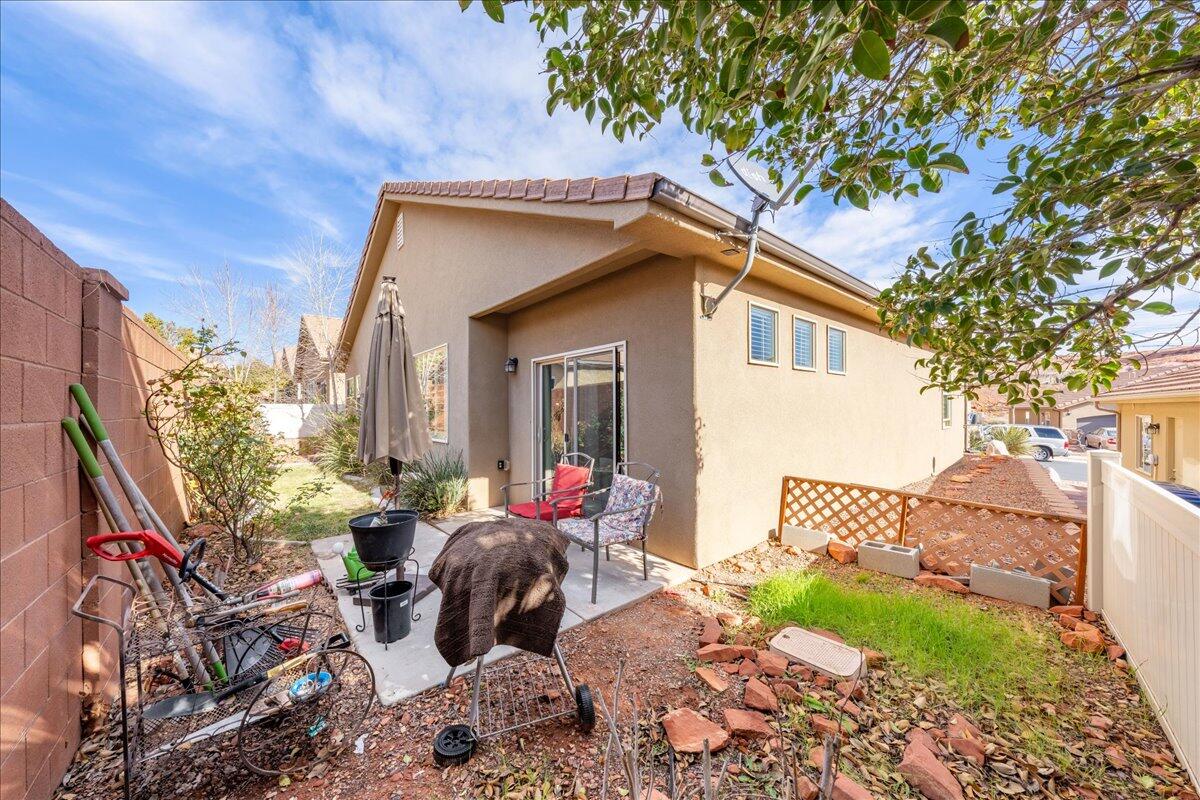 RED CLIFFS PARK - Residential