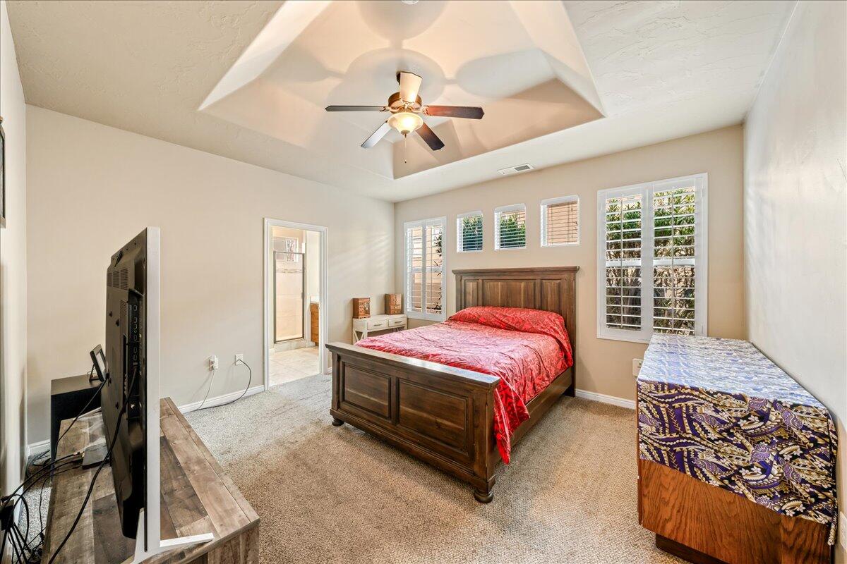 RED CLIFFS PARK - Residential