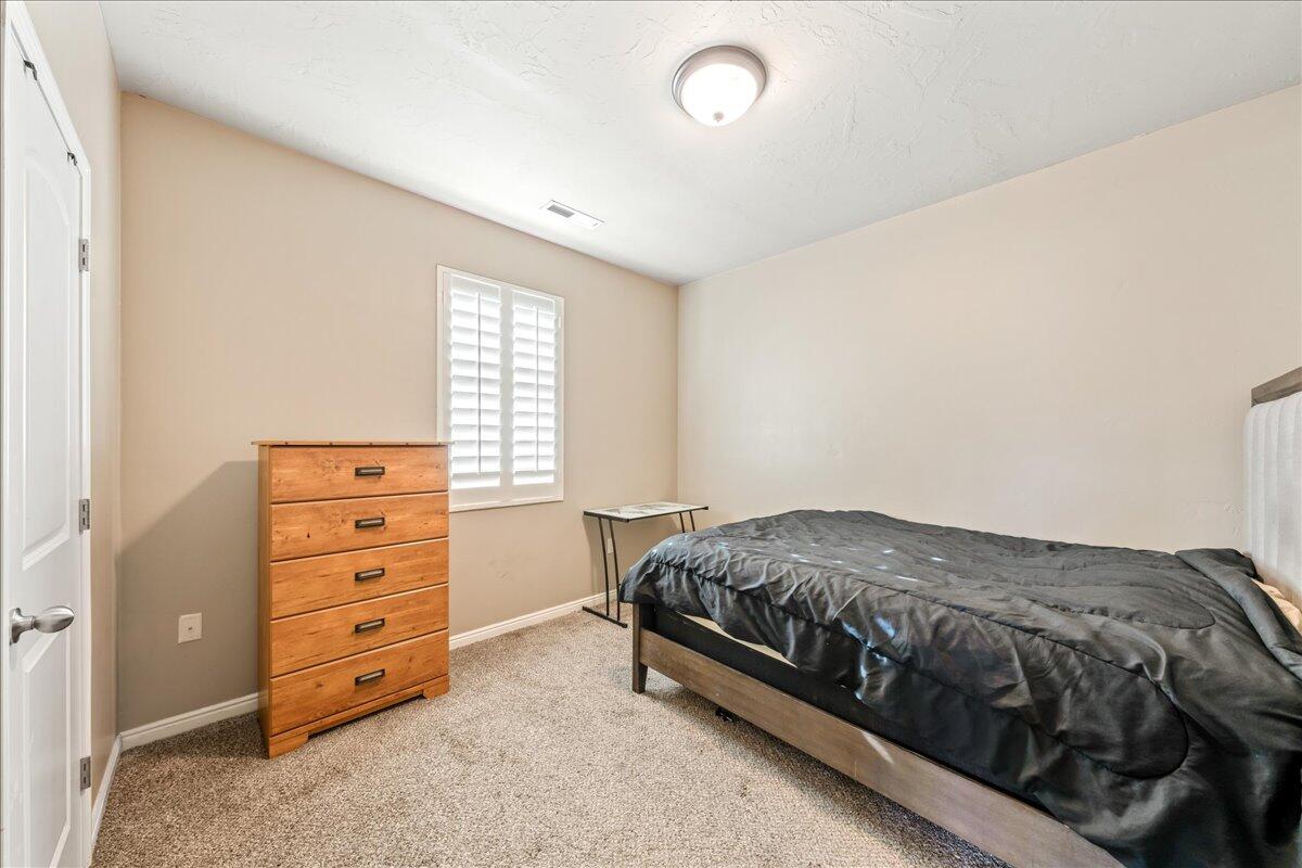 RED CLIFFS PARK - Residential