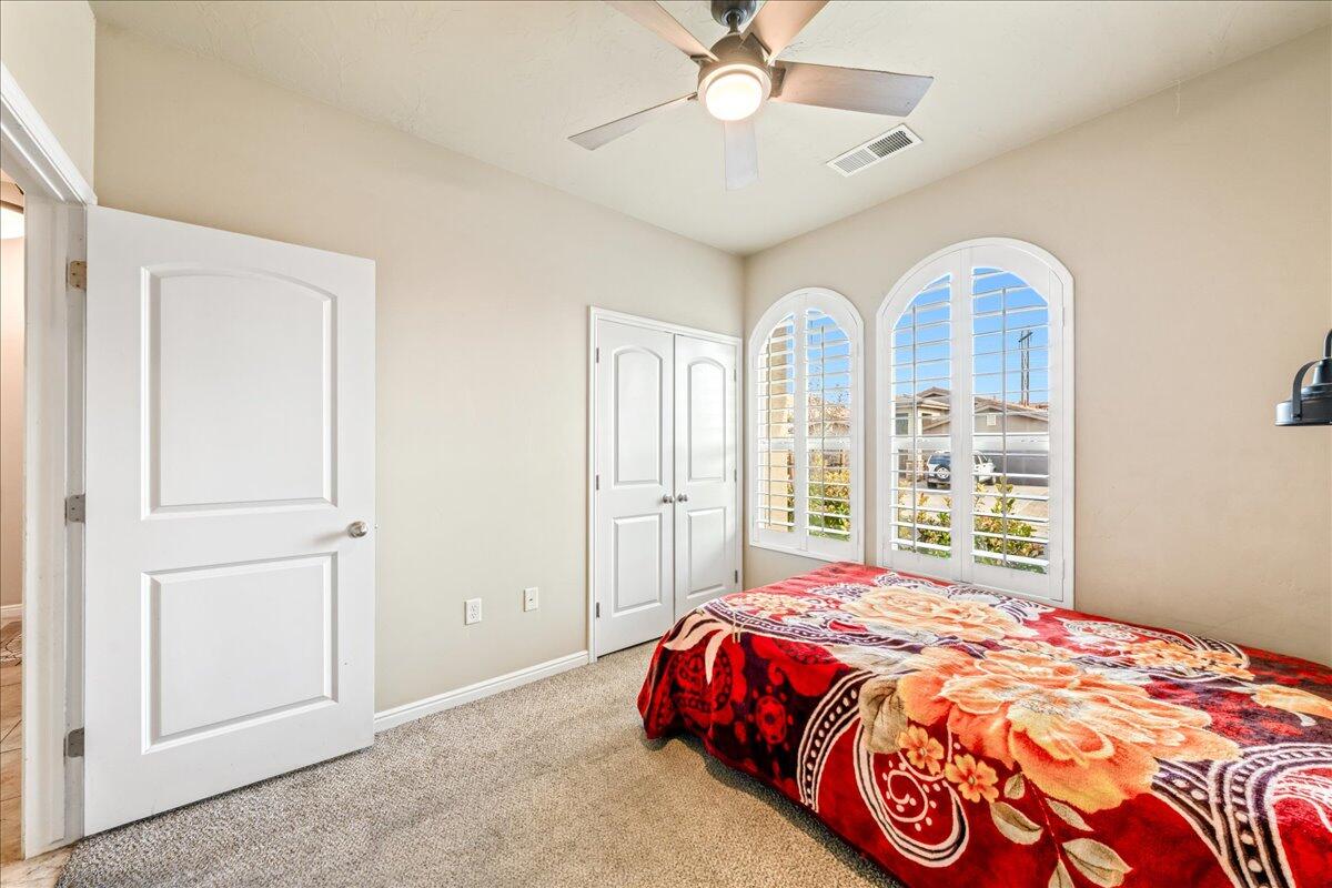 RED CLIFFS PARK - Residential