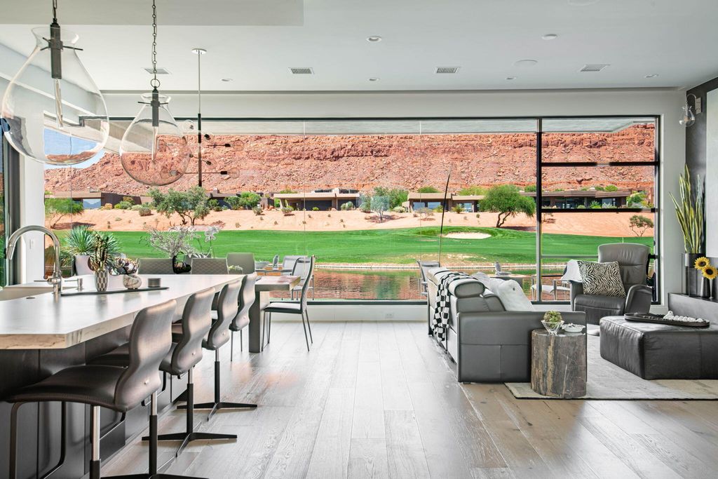 Photo of 2405 W Entrada Trail 61 #61, Saint George, UT 84770 (MLS # 26-271609)
