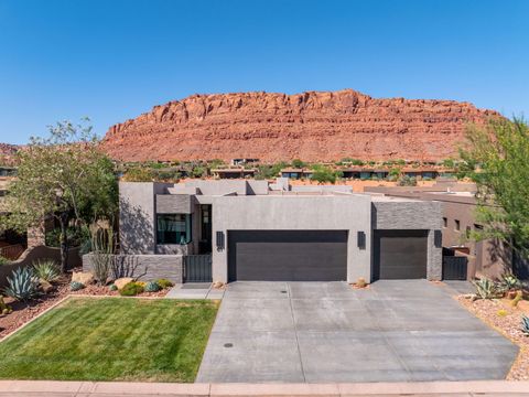 Photo of 2405 W Entrada Trail 61 #61, Saint George, UT 84770 (MLS # 26-271609)