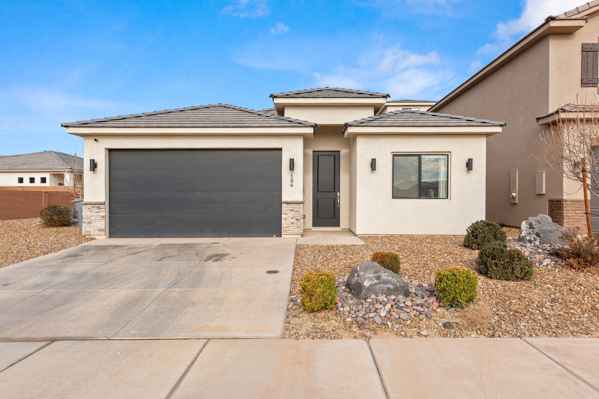 RED TRAILS SUNRISE VALLEY - Residential