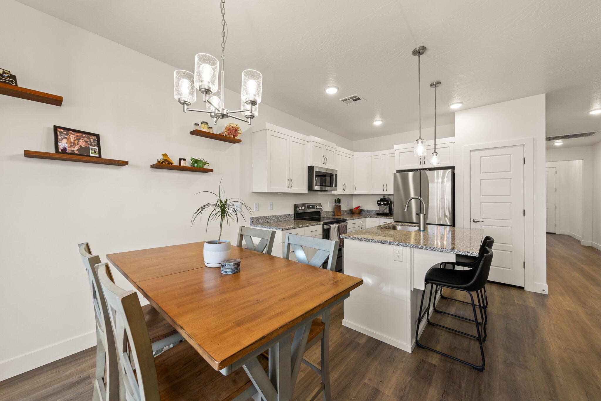 RED TRAILS SUNRISE VALLEY - Residential