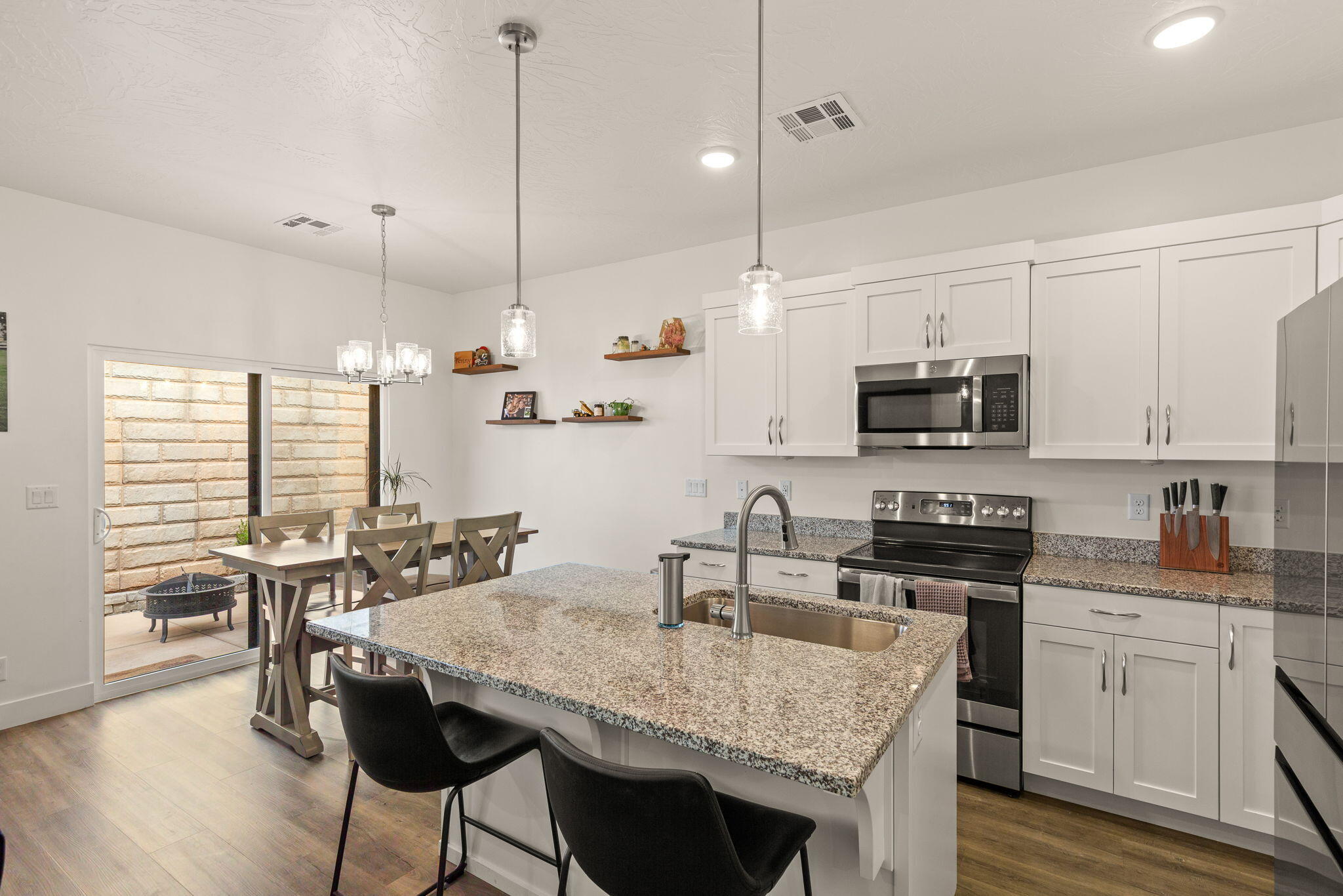 RED TRAILS SUNRISE VALLEY - Residential