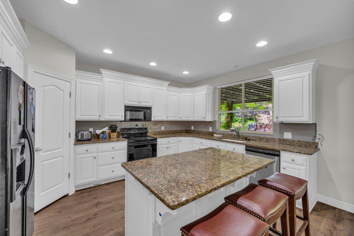 SPRINGS ESTATES - Residential
