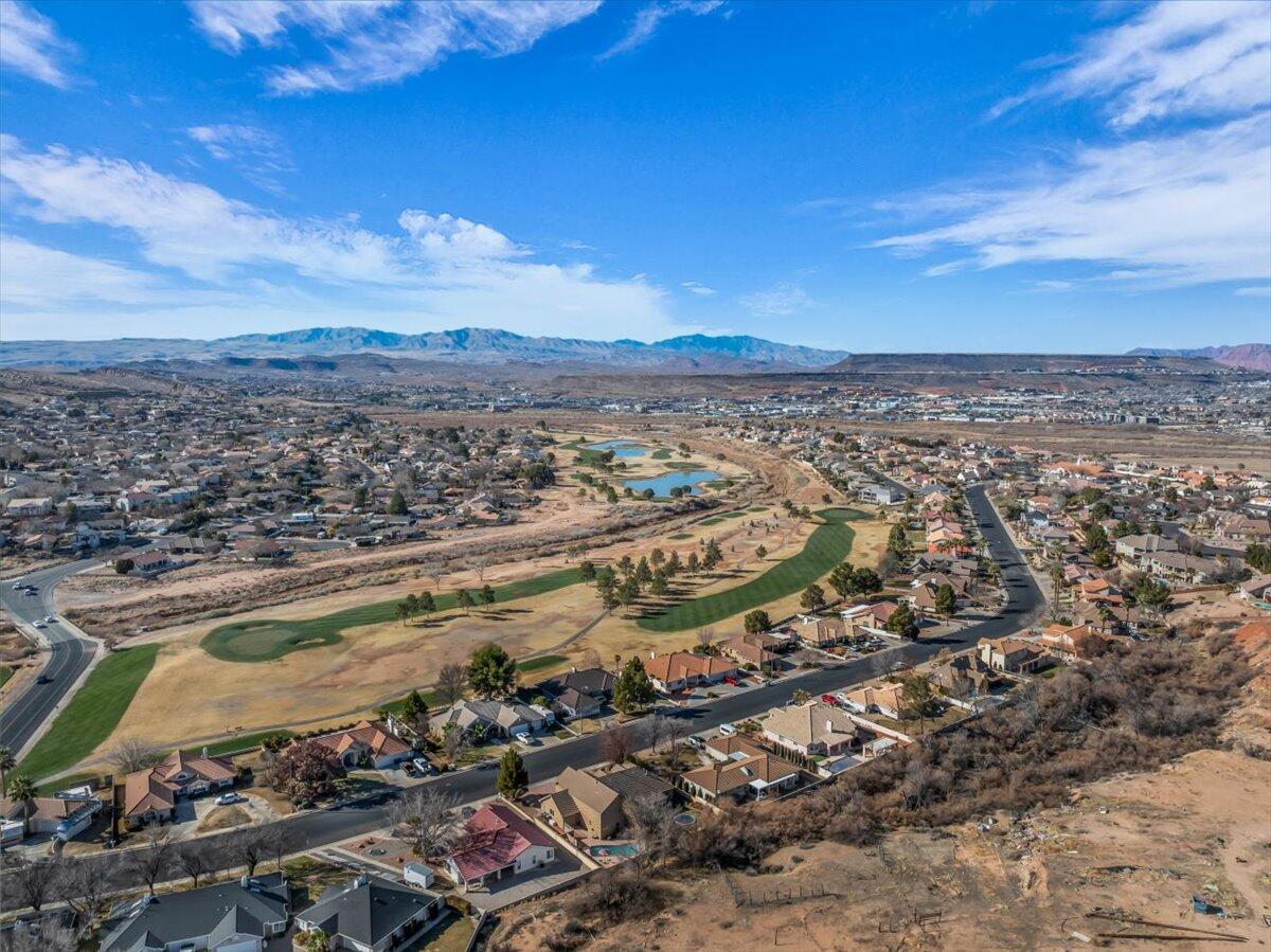 EAGLE'S LANDING - Residential