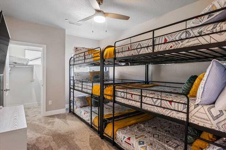 ZION VILLAGE TWHM - Residential