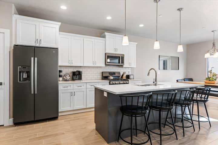 ZION VILLAGE TWHM - Residential