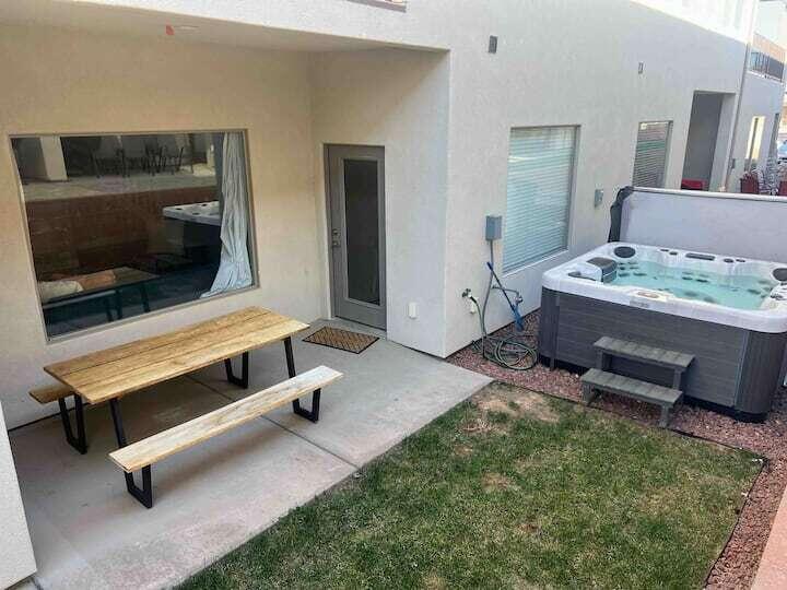 ZION VILLAGE TWHM - Residential