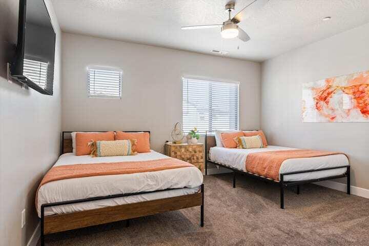 ZION VILLAGE TWHM - Residential