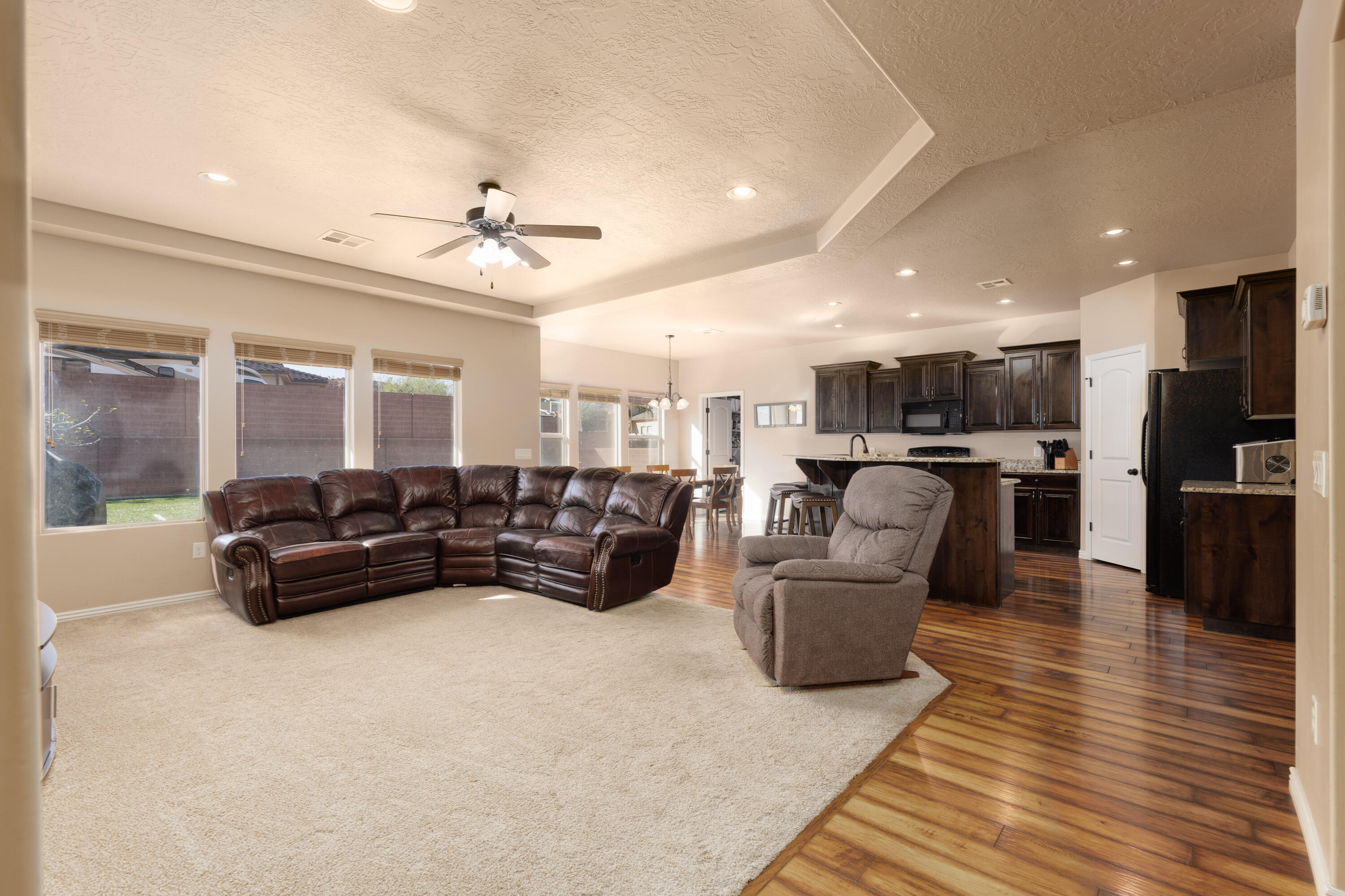 SUN VALLEY ESTATES - Residential